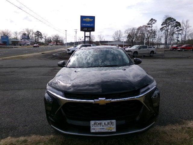 used 2025 Chevrolet Trax car, priced at $23,877