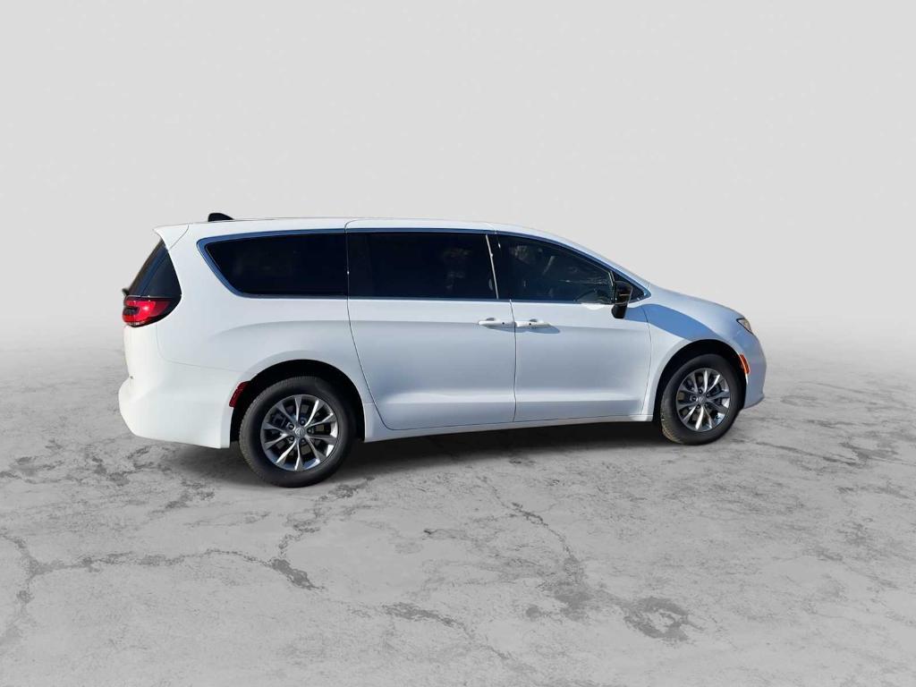 new 2026 Chrysler Pacifica car, priced at $41,695