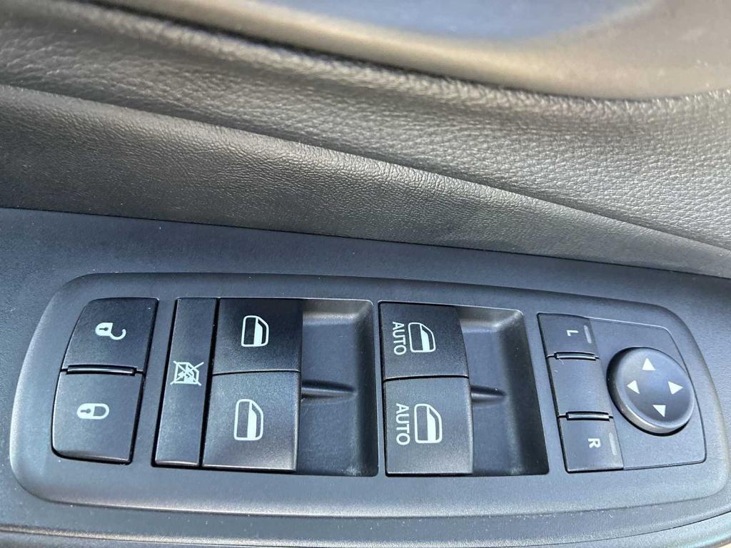 used 2020 Jeep Cherokee car, priced at $21,764