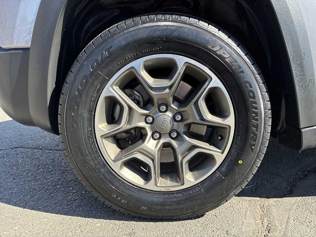 used 2020 Jeep Cherokee car, priced at $21,764