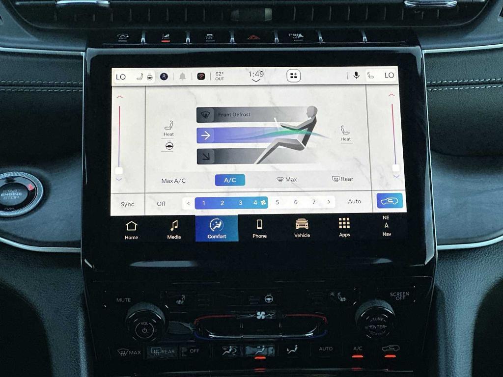 new 2025 Jeep Grand Cherokee car, priced at $42,701