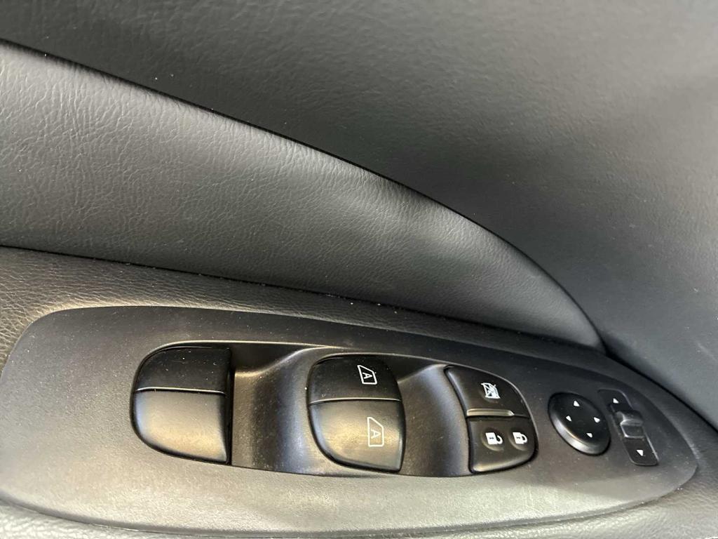 used 2020 Nissan Pathfinder car, priced at $21,400