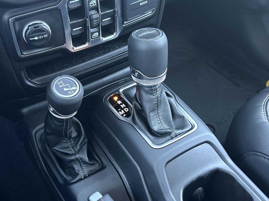 new 2025 Jeep Gladiator car, priced at $43,308