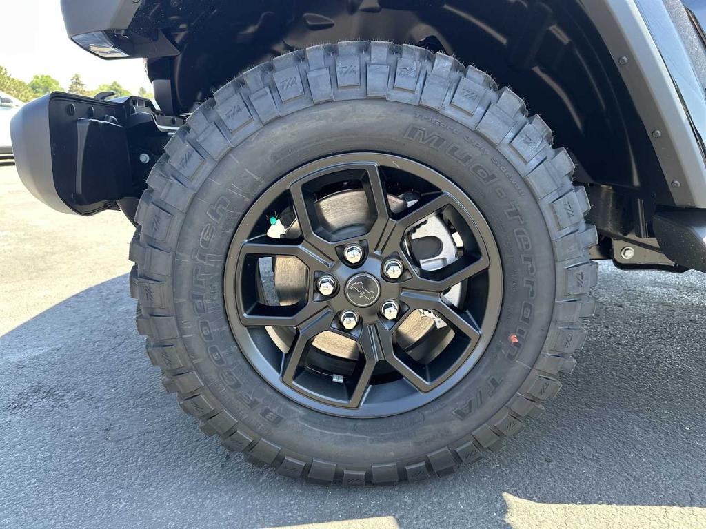 new 2025 Jeep Gladiator car, priced at $43,308