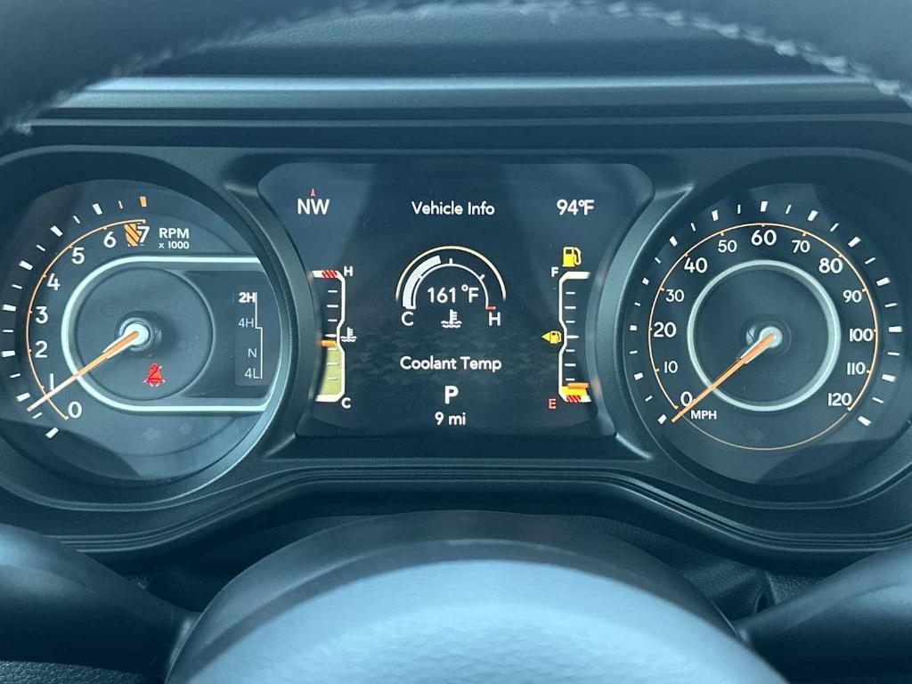 new 2025 Jeep Gladiator car, priced at $43,308