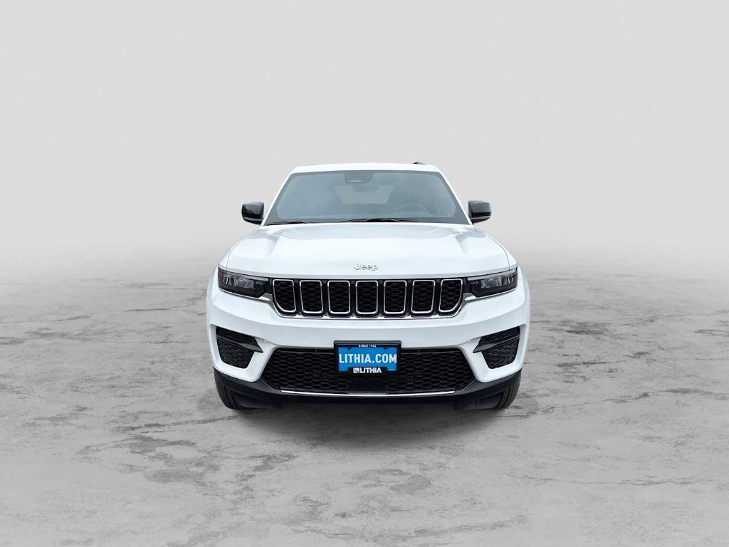 new 2026 Jeep Grand Cherokee car, priced at $41,405