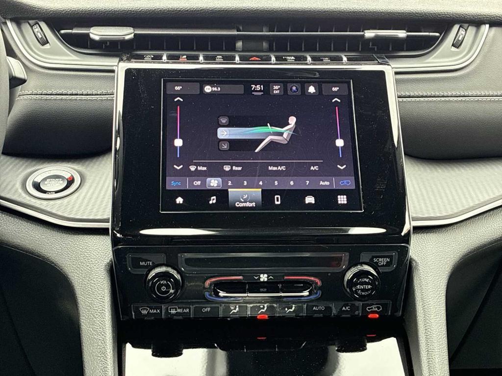 new 2026 Jeep Grand Cherokee car, priced at $41,405