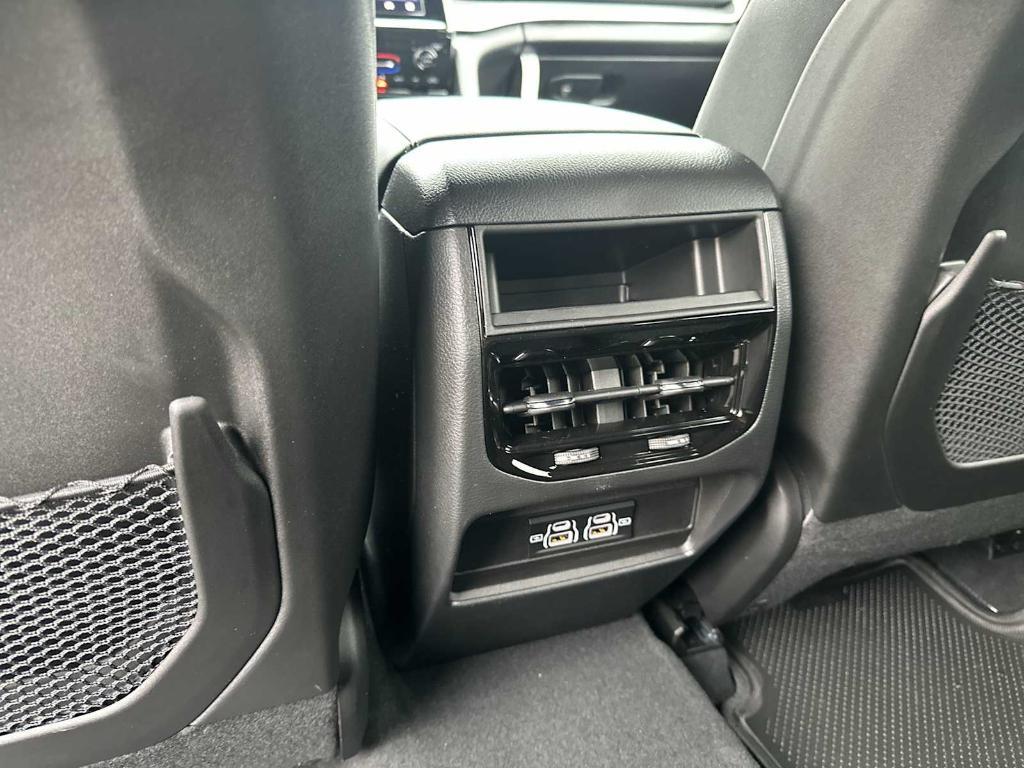 new 2025 Jeep Grand Cherokee car, priced at $35,718