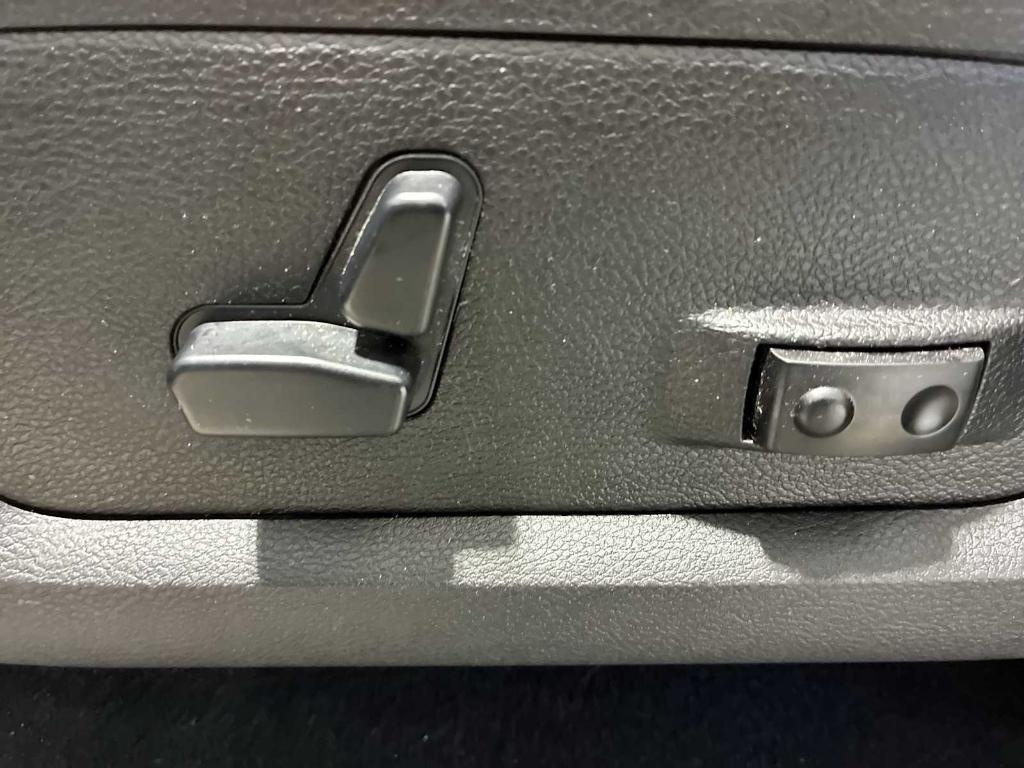 used 2019 Ram 1500 Classic car, priced at $29,177