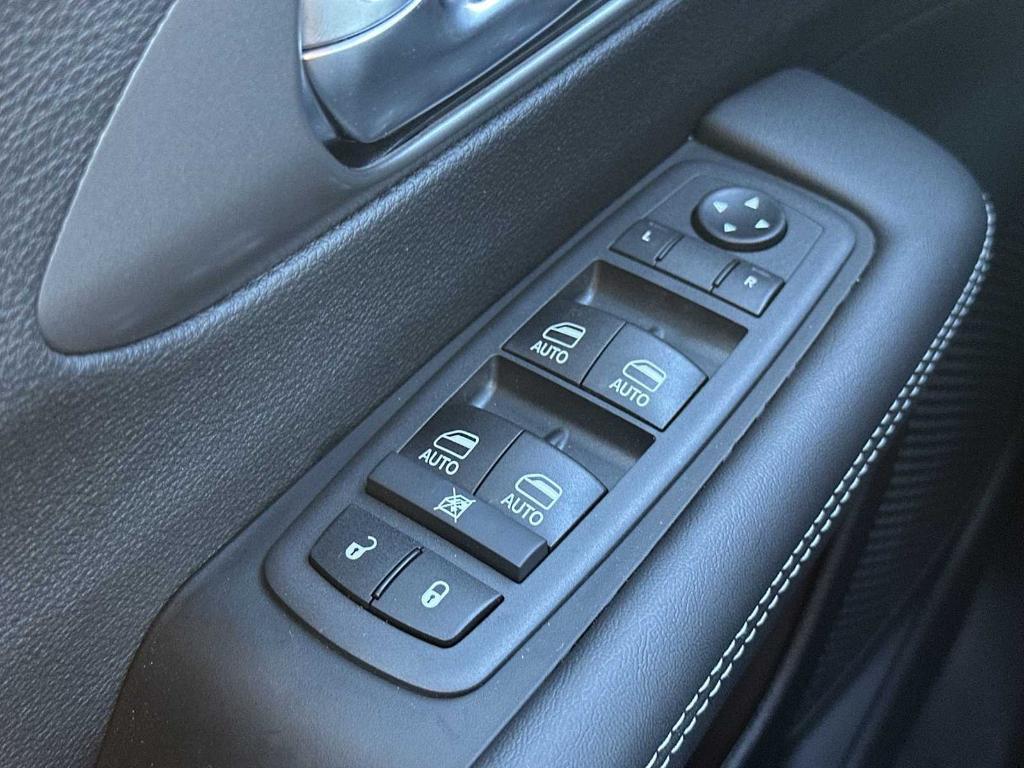 new 2026 Chrysler Pacifica car, priced at $45,458