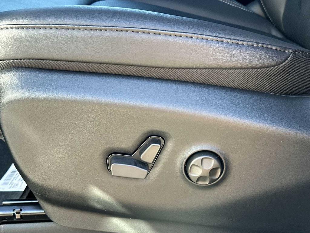 new 2026 Chrysler Pacifica car, priced at $45,458