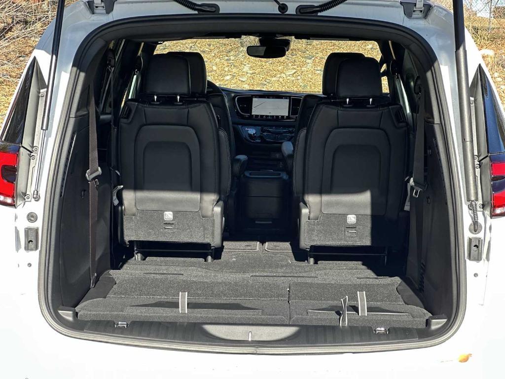 new 2026 Chrysler Pacifica car, priced at $45,458