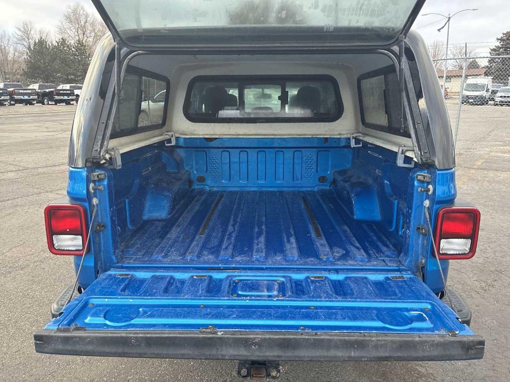 used 2021 Jeep Gladiator car, priced at $22,687