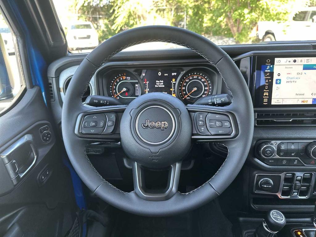 new 2025 Jeep Gladiator car, priced at $44,308