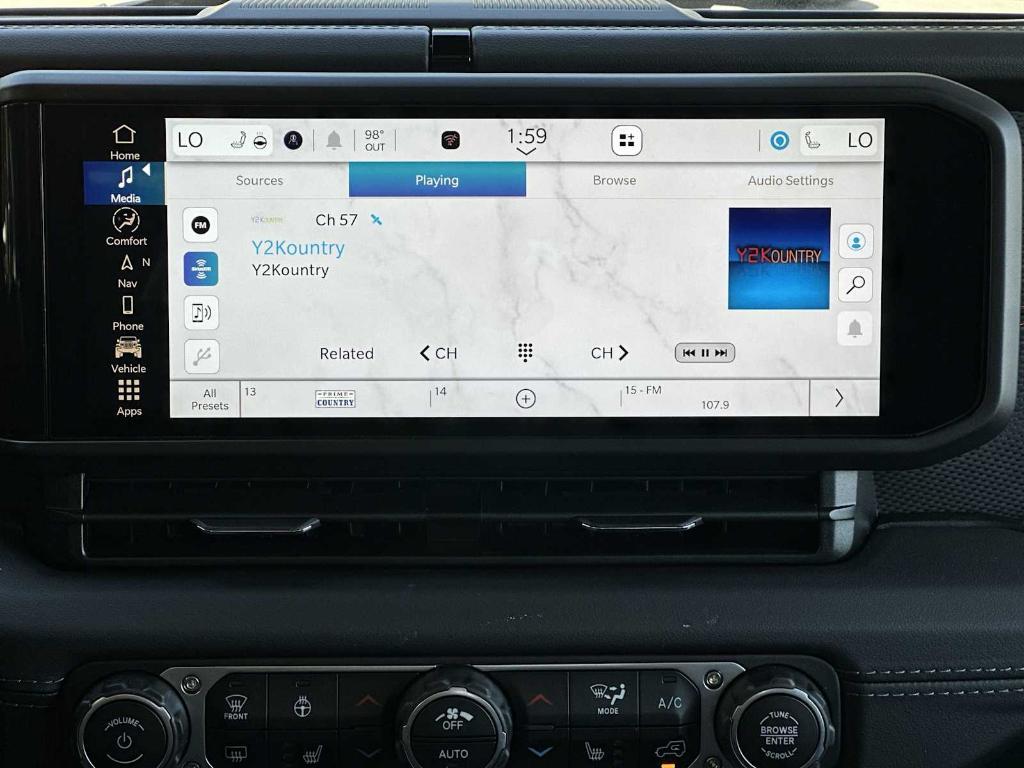 new 2025 Jeep Gladiator car, priced at $50,668