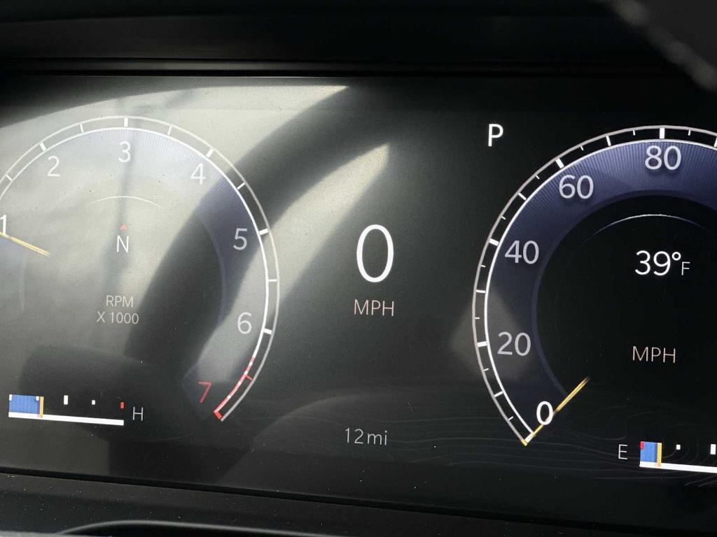 new 2025 Jeep Grand Cherokee car, priced at $50,777