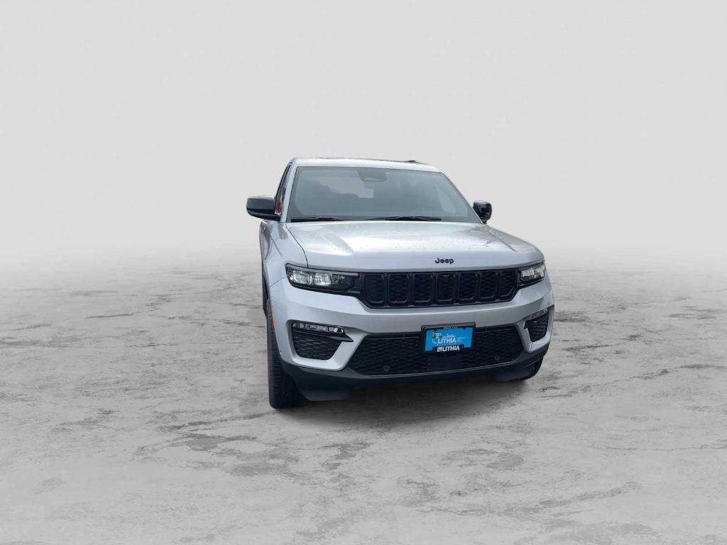 new 2025 Jeep Grand Cherokee car, priced at $50,777