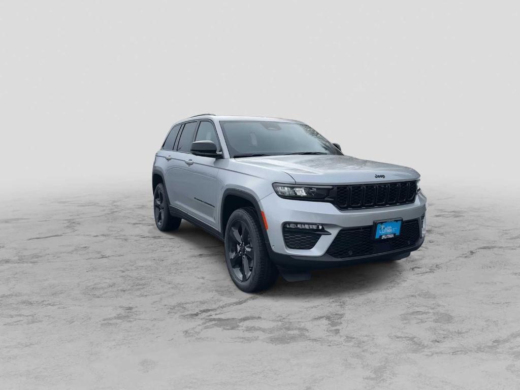 new 2025 Jeep Grand Cherokee car, priced at $50,777