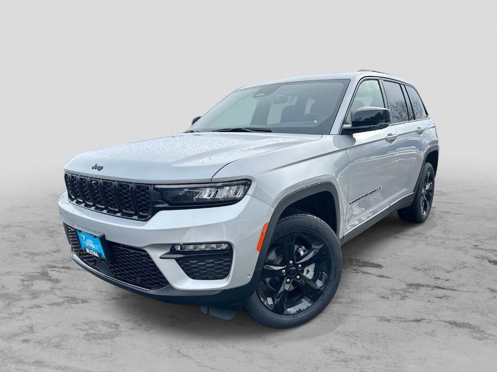 new 2025 Jeep Grand Cherokee car, priced at $50,777