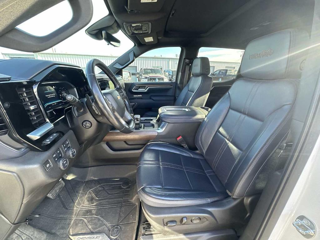 used 2022 Chevrolet Silverado 1500 car, priced at $37,175