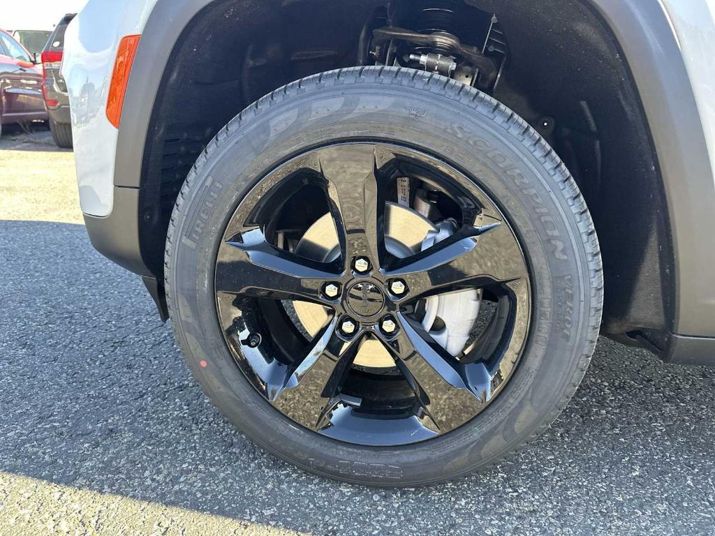 new 2025 Jeep Grand Cherokee car, priced at $46,458