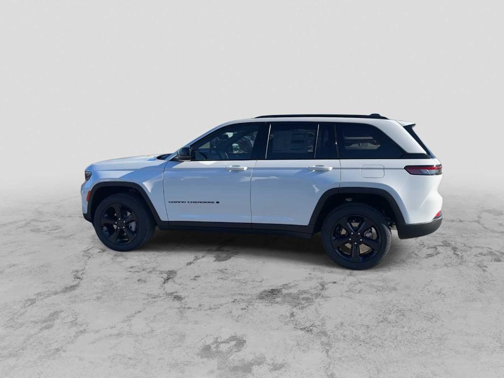 new 2025 Jeep Grand Cherokee car, priced at $46,458