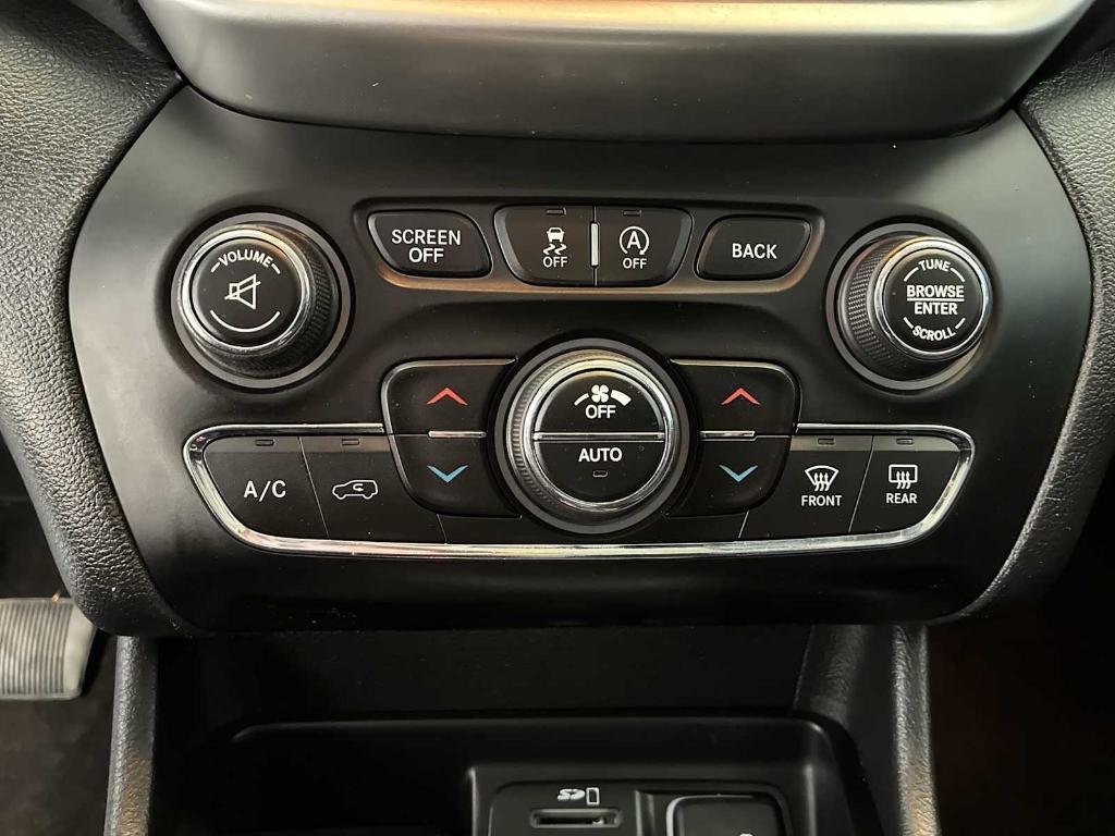 used 2016 Jeep Cherokee car, priced at $16,985