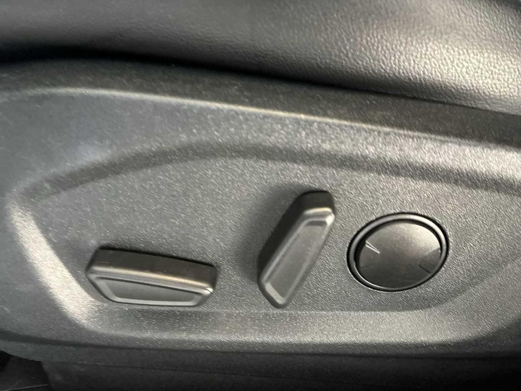 used 2021 Ford Edge car, priced at $19,904