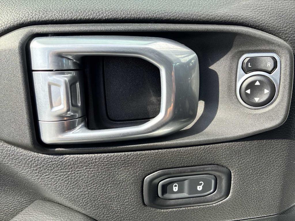 used 2021 Jeep Wrangler Unlimited car, priced at $34,214