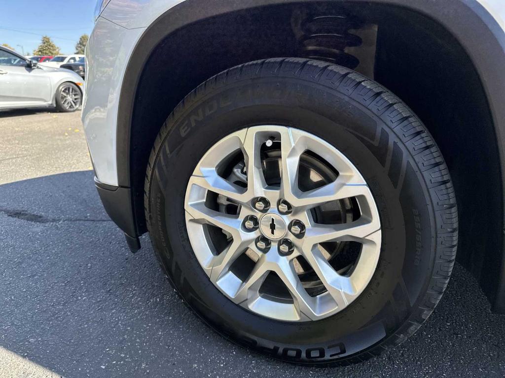 used 2021 Chevrolet Traverse car, priced at $25,089