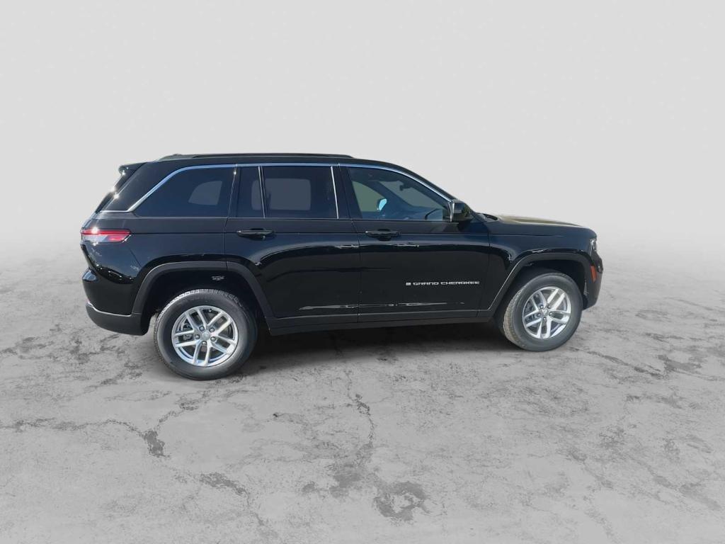 new 2025 Jeep Grand Cherokee car, priced at $36,790