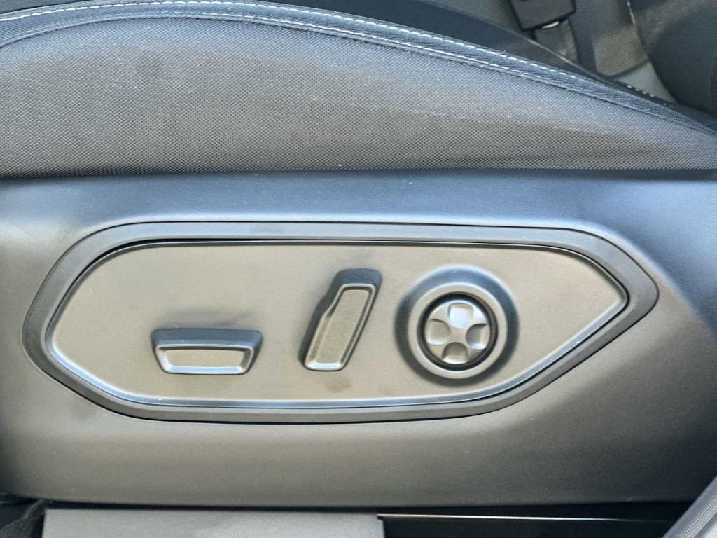 new 2025 Jeep Grand Cherokee car, priced at $36,790