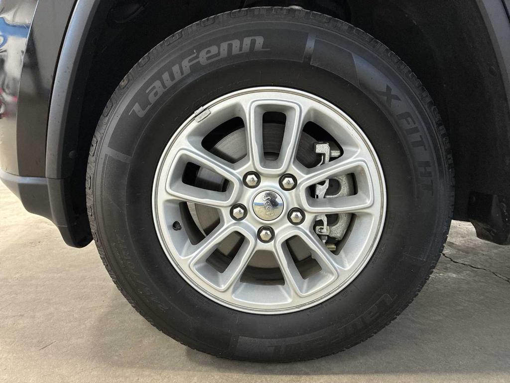 used 2018 Jeep Grand Cherokee car, priced at $15,259