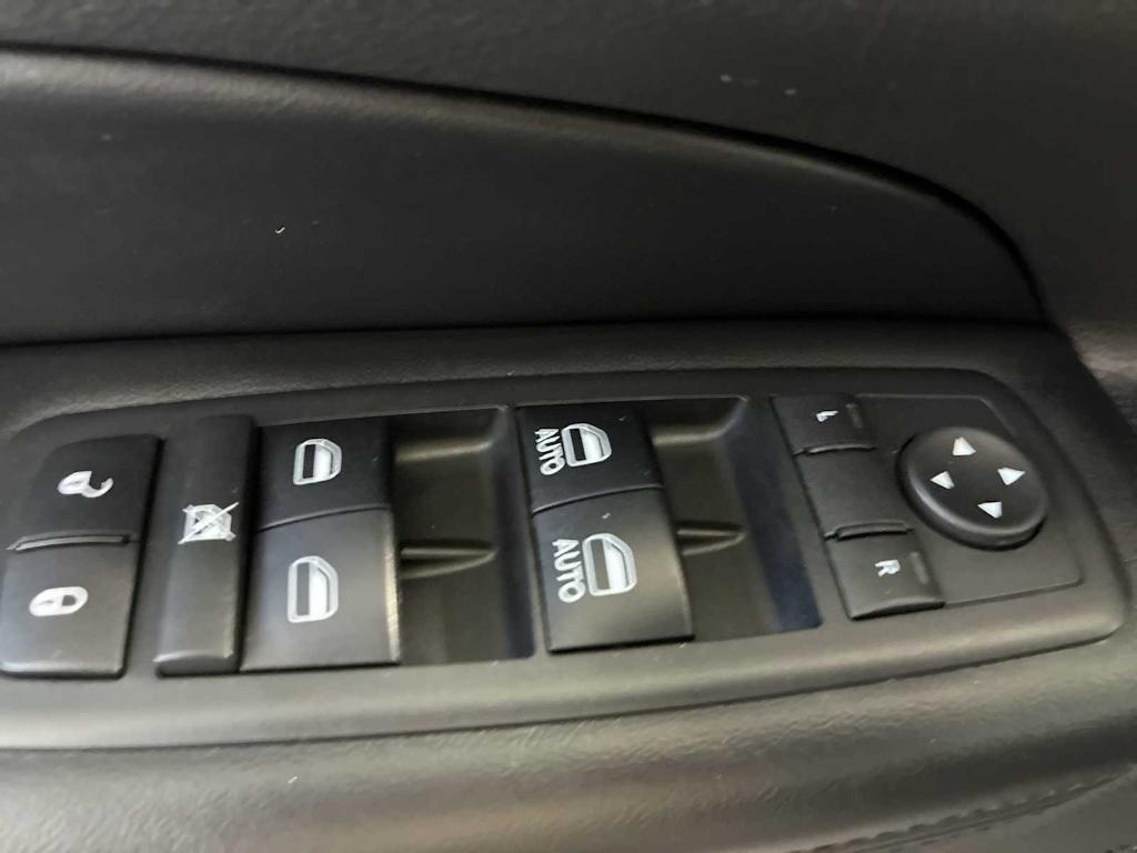 used 2018 Jeep Grand Cherokee car, priced at $15,259