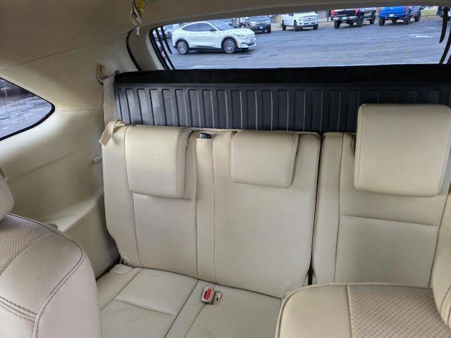 used 2019 Toyota Highlander Hybrid car, priced at $26,399