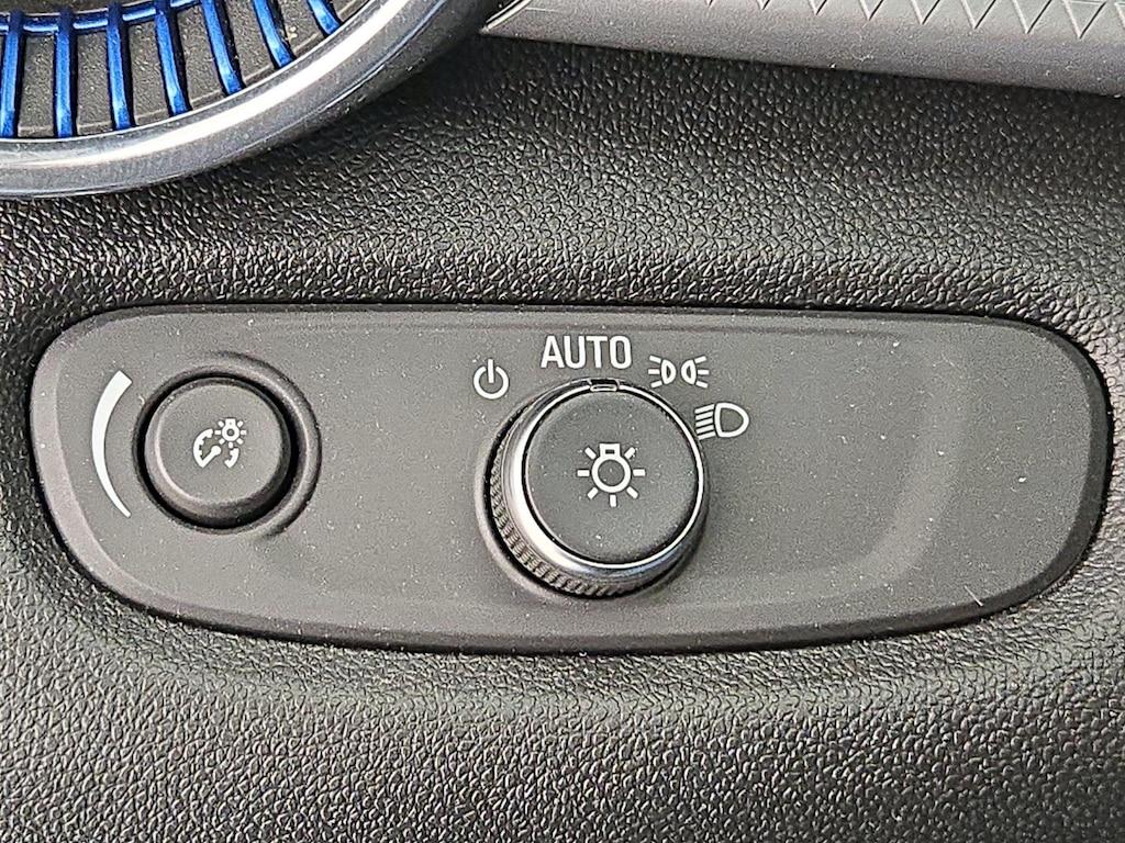 used 2025 Chevrolet Trax car, priced at $21,998