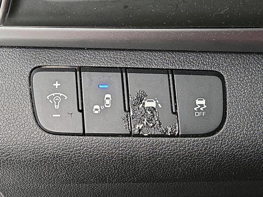 used 2020 Hyundai Elantra car, priced at $13,998