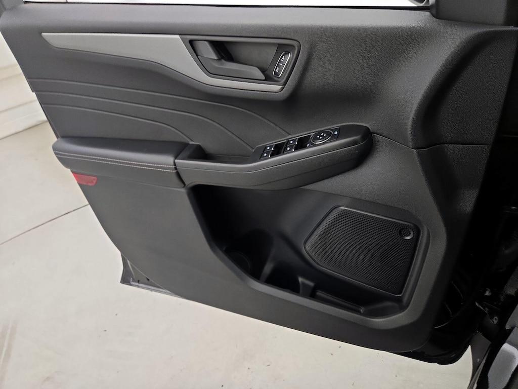 used 2025 Ford Escape car, priced at $24,998