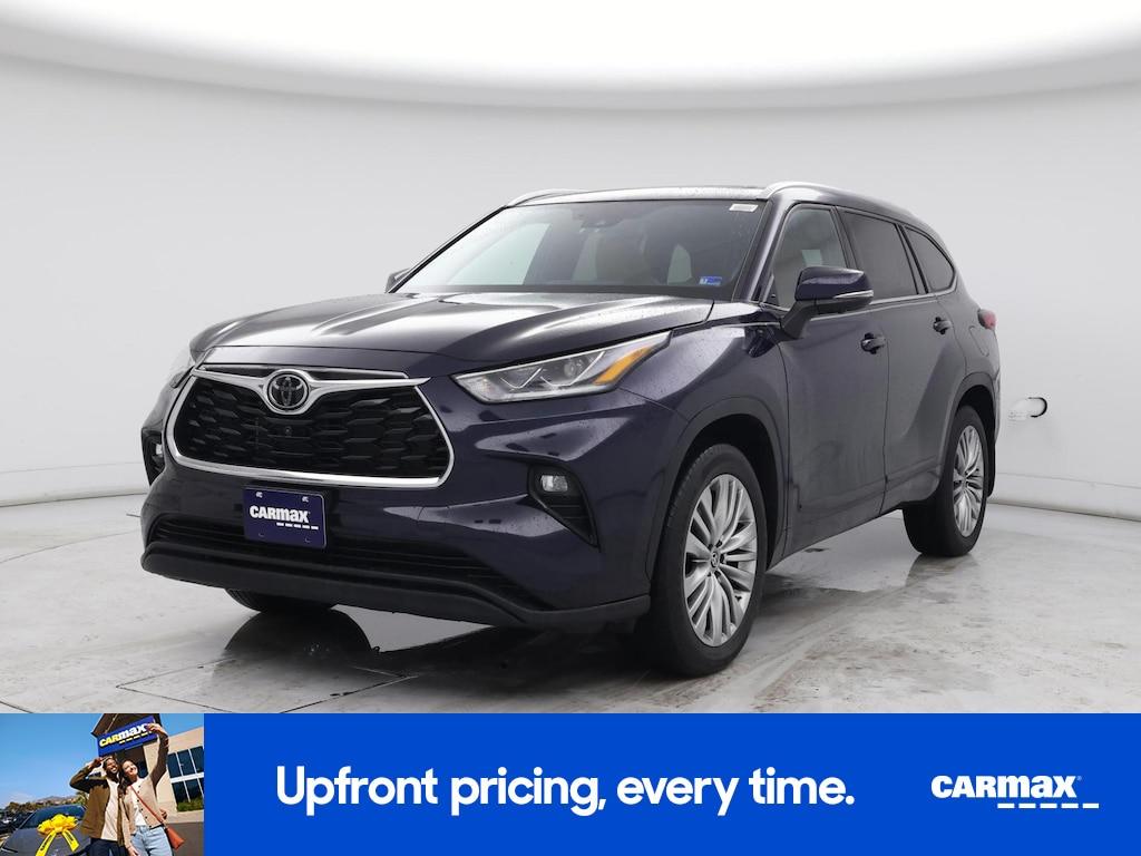 used 2023 Toyota Highlander car, priced at $45,998