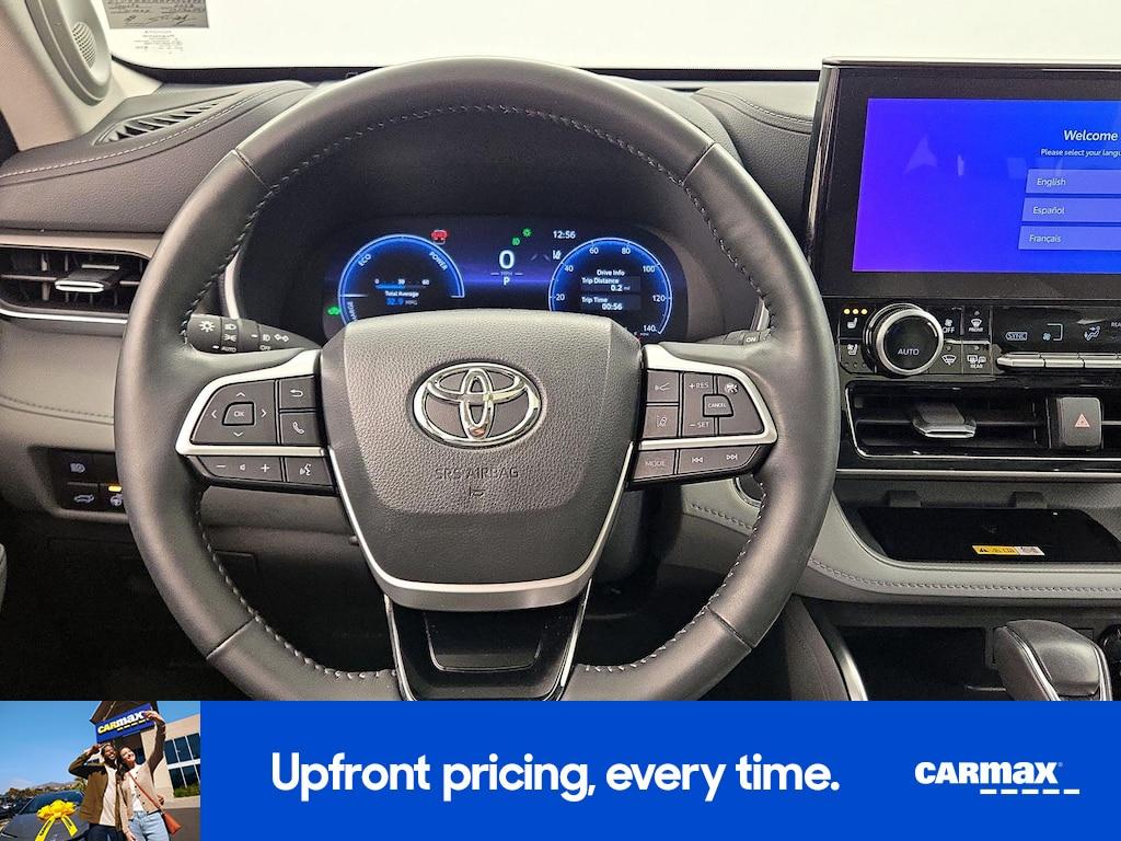 used 2023 Toyota Highlander Hybrid car, priced at $50,998