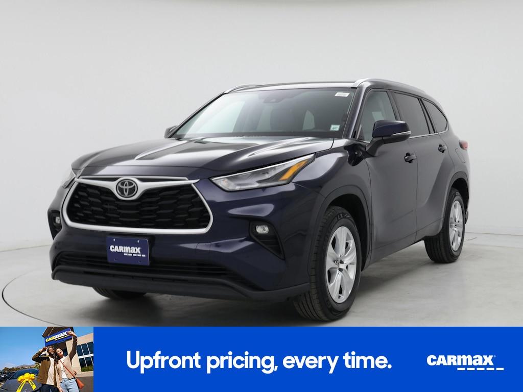 used 2021 Toyota Highlander car, priced at $27,998