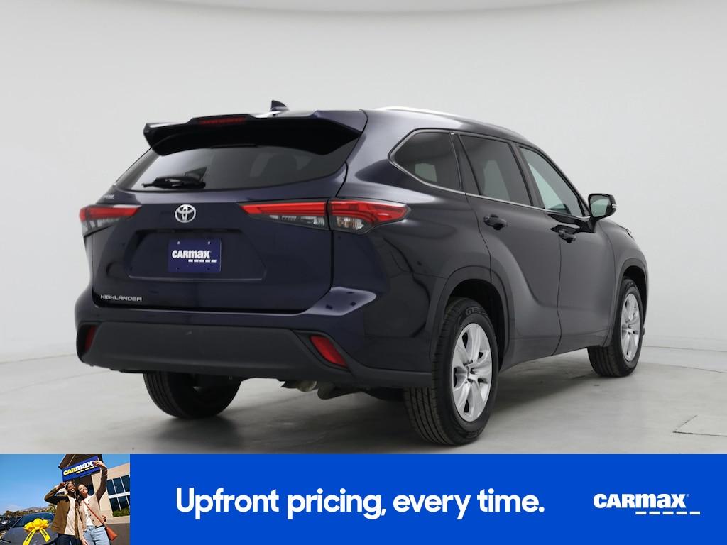 used 2021 Toyota Highlander car, priced at $27,998