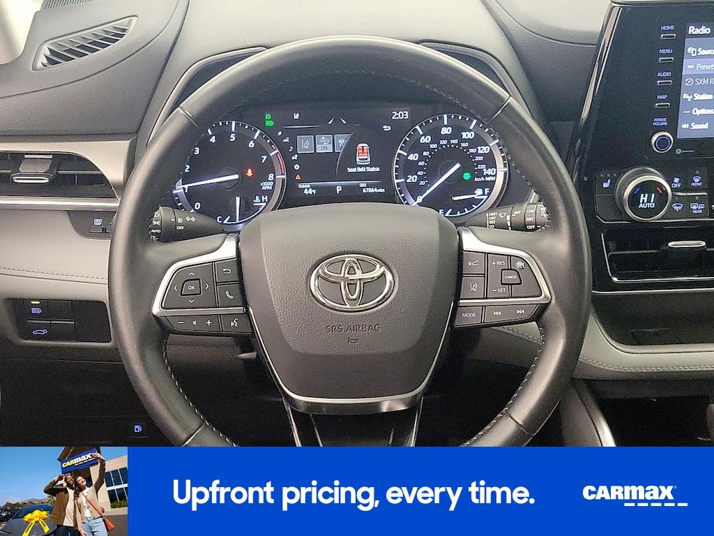 used 2021 Toyota Highlander car, priced at $27,998