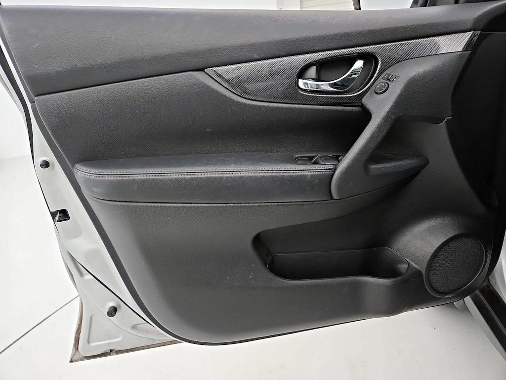 used 2016 Nissan Rogue car, priced at $18,998