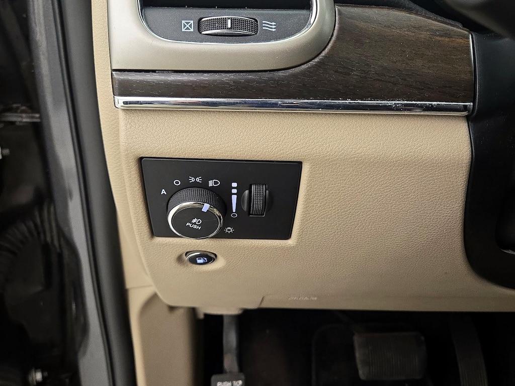 used 2016 Jeep Grand Cherokee car, priced at $18,998