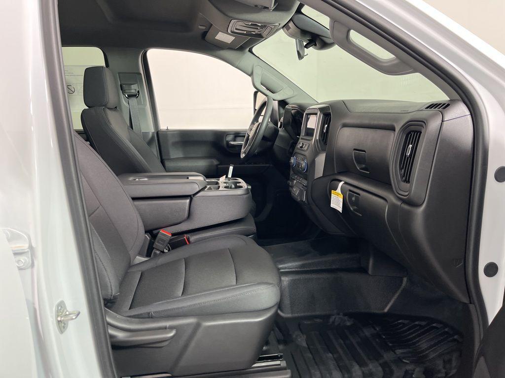 new 2025 Chevrolet Silverado 2500 car, priced at $52,923