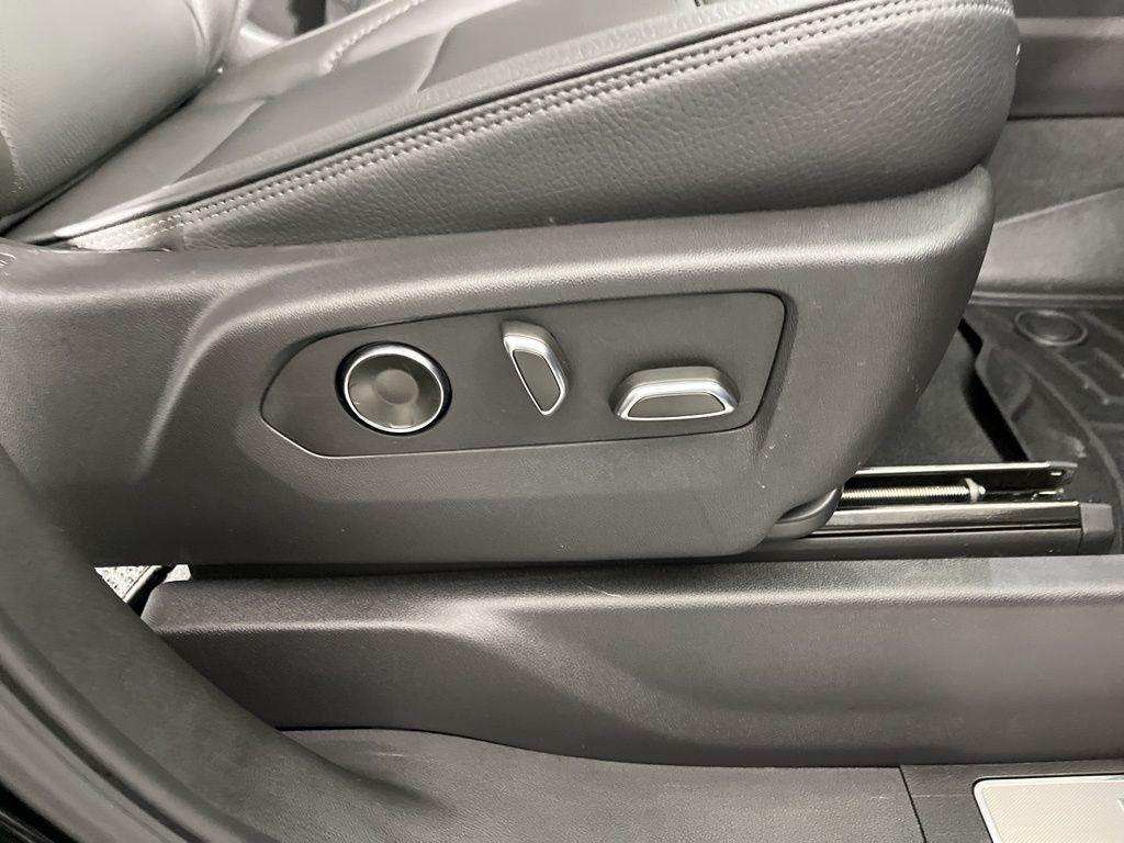 used 2025 GMC Sierra 1500 car, priced at $59,900