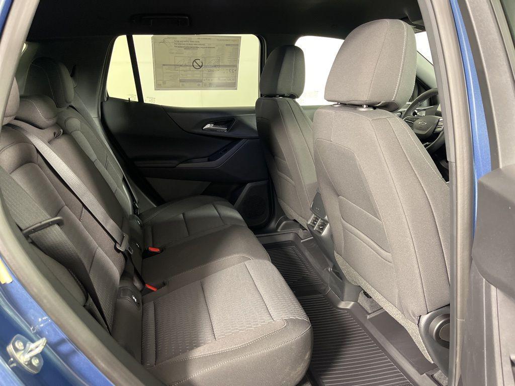 new 2026 Chevrolet Equinox car, priced at $33,435