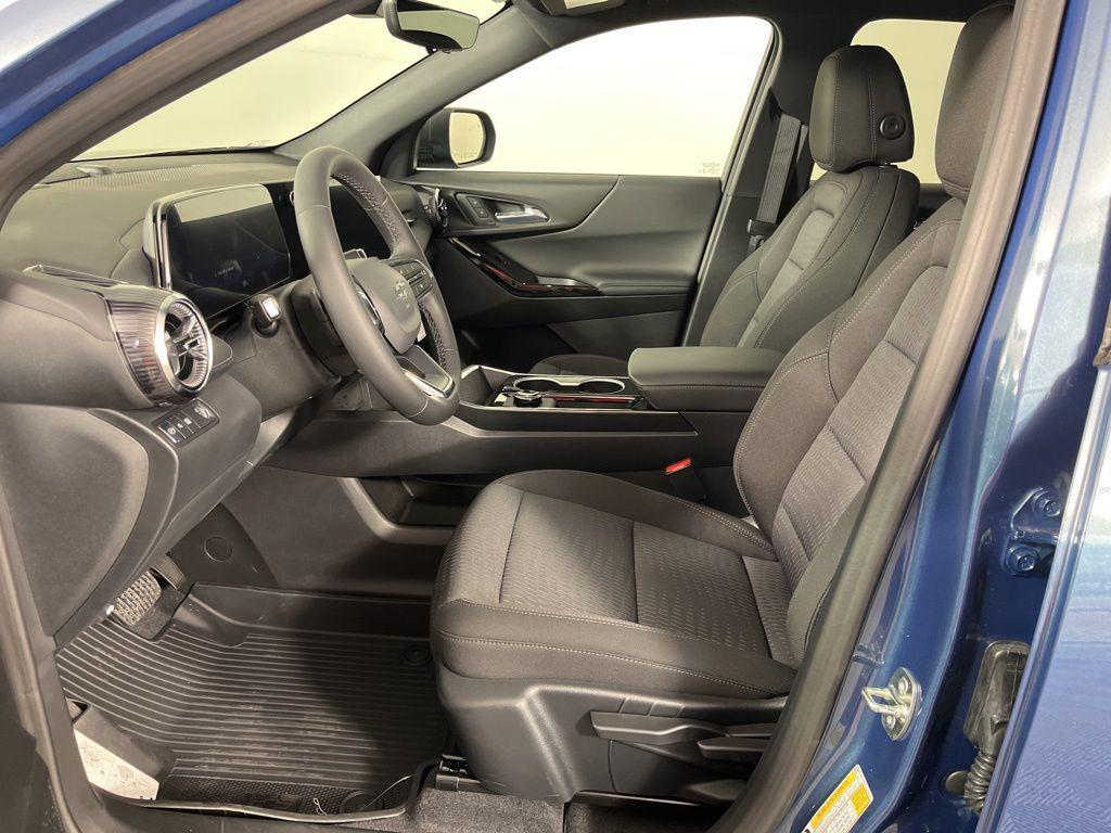 new 2026 Chevrolet Equinox car, priced at $33,435