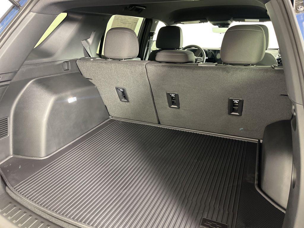 new 2026 Chevrolet Equinox car, priced at $33,435